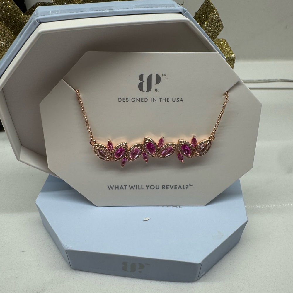 Elegant Pink and Gold Women's Necklace